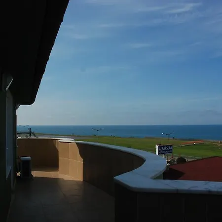 アパートホテル Jalal Vip Apart Hotel トラブゾン